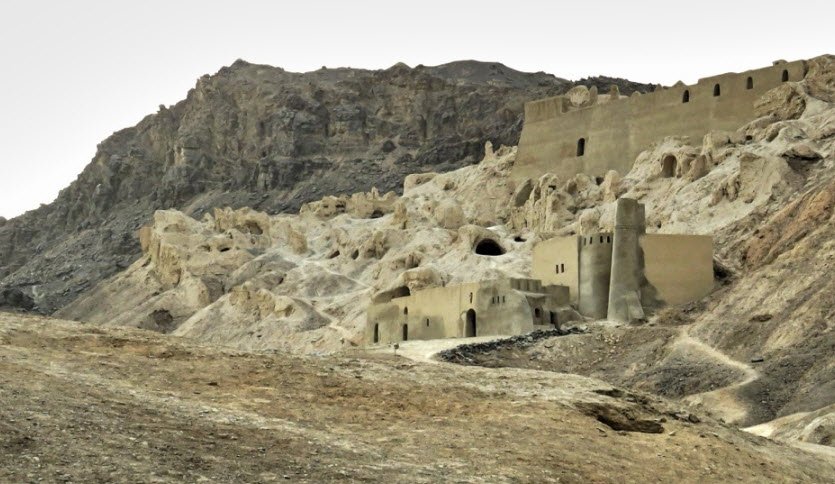 Kūh-e Qal‘eh Bozī, Iran